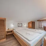 Apartment Roeck Iv